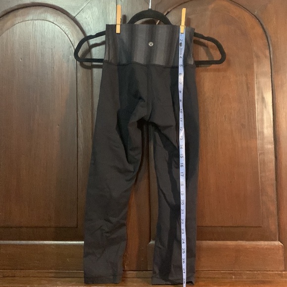 Lululemon capri leggings - Picture 3 of 5